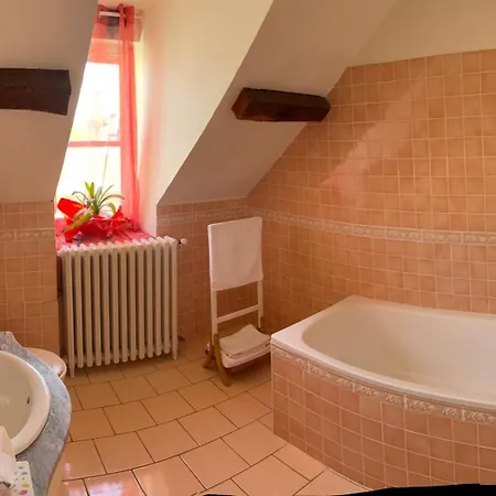 Le Petit Paradis Cache A Homestay *